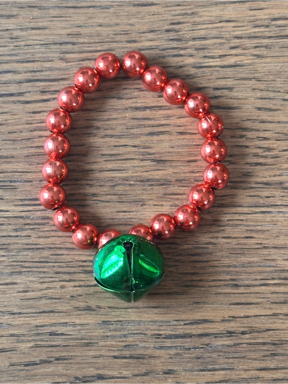 🎄Festive Red Beaded Bracelet with Green Jingle Bell